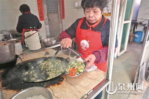 中國僑網(wǎng)海蠣煎(資料圖片/胡彥明 攝)