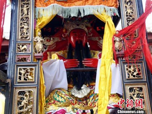中國(guó)僑網(wǎng) 守城將士的集體化身莆禧城隍爺?!×謩俎取z