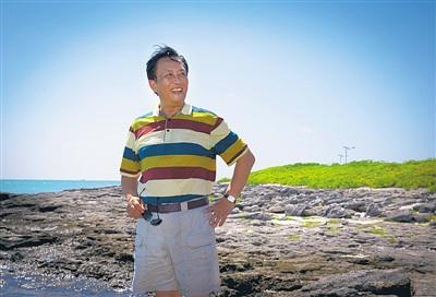 中國僑網(wǎng)二O一五年七月一日,,唐國強(qiáng)重返《南海風(fēng)云》拍攝地,。 本報記者 宋國強(qiáng) 攝
