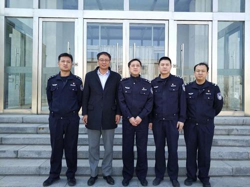 中國僑網(wǎng)3月18日下午,,學(xué)生處組織全院學(xué)生在會堂報告廳參加入學(xué)教育活動,。