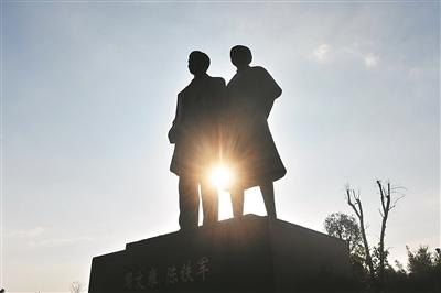 中國僑網(wǎng)周文雍陳鐵軍烈士陵園,。