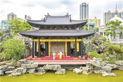 中國(guó)僑網(wǎng)廣福臺(tái)的粵劇表演,。廣州日?qǐng)?bào)全媒體記者蘇俊杰 攝