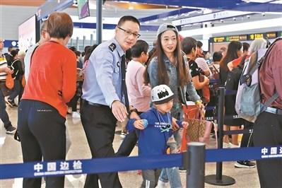 中國僑網(wǎng)大橋聯(lián)通了1小時(shí)粵港澳生活圈。