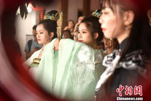 中國僑網(wǎng)“花好月圓·琴瑟和諧”主題中秋活動(dòng)在福建民俗博物館舉行?!蚊鳌z