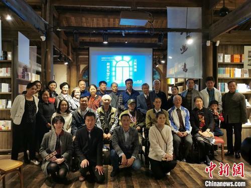 中國僑網(wǎng)11月15日,,抗日海軍戰(zhàn)將李世甲生平影展在位于福州云上鼓嶺的李世甲故居(別墅)舉辦,。 何力 攝
