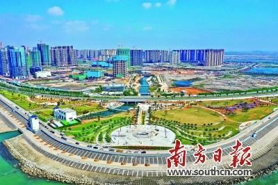 中國(guó)僑網(wǎng)辦好亞青會(huì),,加速汕頭城市蝶變,。圖為東海岸新城,。南方日?qǐng)?bào)記者 楊立軒 攝