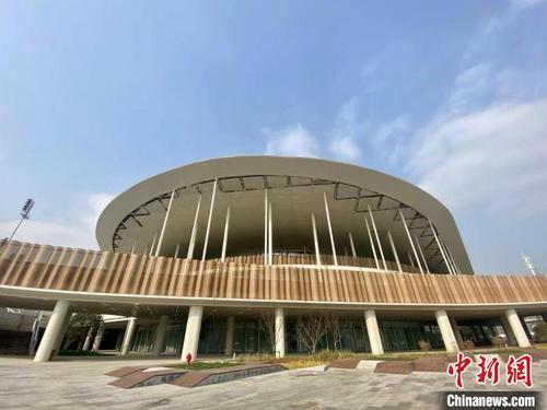 中國(guó)僑網(wǎng)紹興棒壘球體育文化中心 項(xiàng)菁 攝