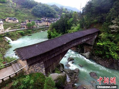 中國(guó)僑網(wǎng)資料圖為壽寧縣下黨鄉(xiāng)的鸞峰橋,?!⊥鯑|明 攝