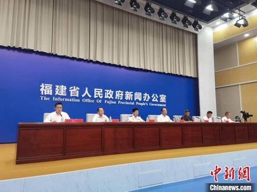 中國僑網(wǎng)新聞發(fā)布會現(xiàn)場,。 鄭江洛 攝