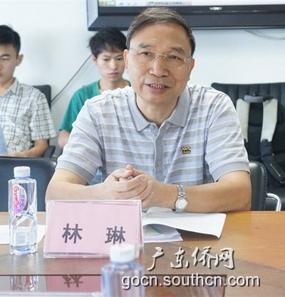 中國僑網(wǎng)林琳副主任在調(diào)研座談會上發(fā)言