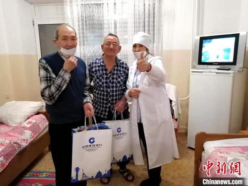 中國(guó)僑網(wǎng)近日,,中國(guó)駐哈薩克斯坦使館與中國(guó)建設(shè)銀行阿斯塔納分行共同向哈福利機(jī)構(gòu)捐贈(zèng)物資,。中國(guó)建設(shè)銀行阿斯塔納分行 供圖