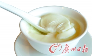 中國(guó)僑網(wǎng)雙皮奶是順德的經(jīng)典美食,。