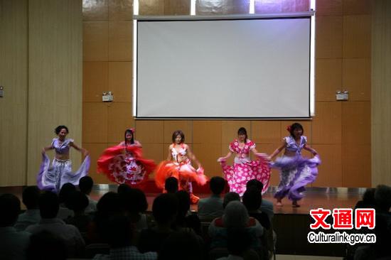 中國(guó)僑網(wǎng)塞加舞表演,。
