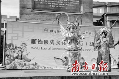 中國(guó)僑網(wǎng)各種文化活動(dòng)的舉行,,讓新一代的海外鄉(xiāng)親增強(qiáng)了對(duì)家鄉(xiāng)的歸屬感,。