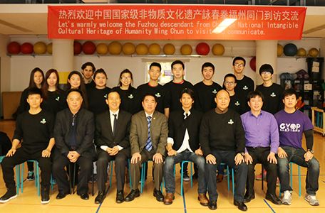 中國僑網(wǎng)鄭祖杰一行受到費城當?shù)貎S團的熱烈歡迎,。(美國《僑報》/鄧凱 攝)