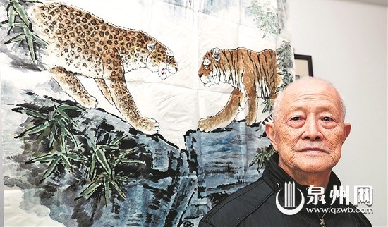 中國僑網(wǎng)一支毛筆,一生堅(jiān)守,,鄭福生將虎畫推向了一個(gè)新的境界,。(陳曉東 攝)