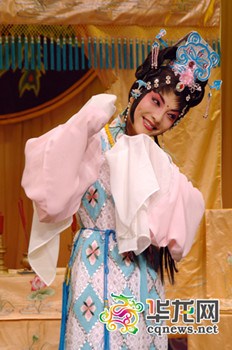 中國(guó)僑網(wǎng)傳統(tǒng)折子戲《思凡》演出造型