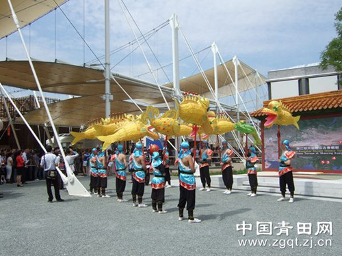 中國(guó)僑網(wǎng)青田魚(yú)燈舞動(dòng)世博