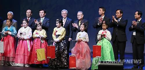 今年3月,,在韓國清州市,,“東亞文化之都·清州文化周”隆重開幕,圖為開幕式現(xiàn)場照。(韓聯(lián)社)
