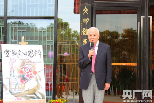 著名畫家李文培在開幕式上致辭,。(黃光輝
