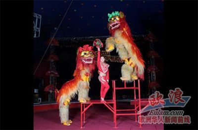 中國(guó)雜技驚艷西班牙cartagena。(西班牙歐浪網(wǎng))