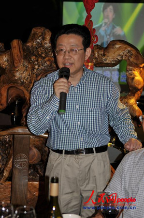 大洋洲藝術(shù)團(tuán)團(tuán)長(zhǎng)許玉明,。