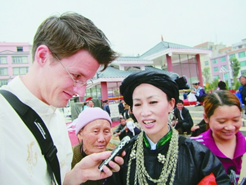 林子陽在廣西鄉(xiāng)村采風(fēng),。