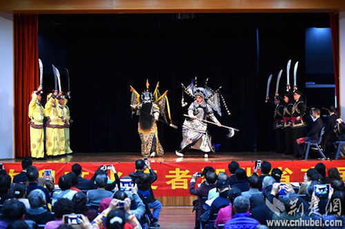 湖北省京劇院在澳大利亞演出現(xiàn)場,,臺下座無虛席。(殷駿