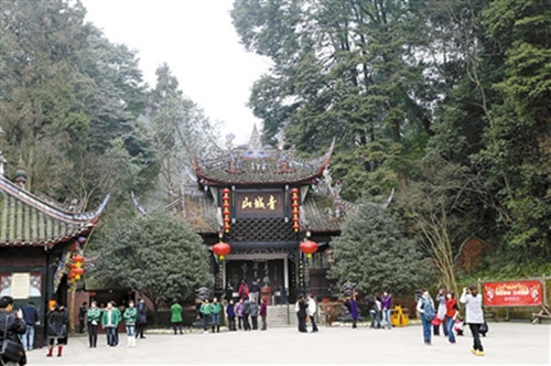推動中醫(yī)藥,、旅游產(chǎn)業(yè)融合發(fā)展,四川省將開展青城山等養(yǎng)生度假基地建設(shè),。(謝明剛