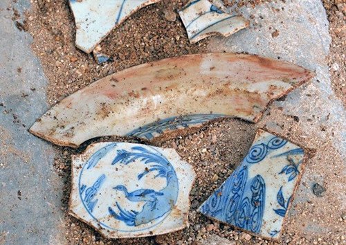 墨西哥考古學(xué)家在太平洋沿岸港口城市發(fā)現(xiàn)距今400年的瓷器,。