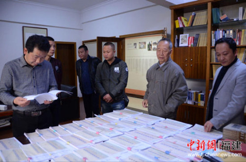 中國(guó)僑網(wǎng)10日,江西宜豐黃檗文化交流團(tuán)到訪福清黃檗文化促進(jìn)會(huì),,開(kāi)展兩地黃檗文化交流,。(鄭松波 攝)