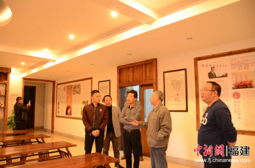 中國(guó)僑網(wǎng)10日,江西宜豐黃檗文化交流團(tuán)到訪福清黃檗文化促進(jìn)會(huì),,開(kāi)展兩地黃檗文化交流,。(鄭松波 攝)