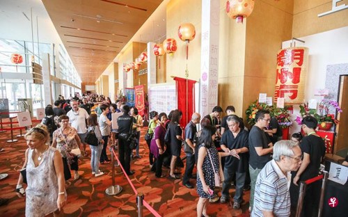 中國僑網(wǎng)“潮州節(jié)2016”活動結合了潮州文化、藝術、美食等元素,吸引了各年齡層的潮州人參與。(新加坡《聯(lián)合早報》/陳斌勤 攝)
