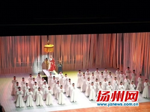 中國(guó)僑網(wǎng)歌劇《鑒真東渡》東京首演現(xiàn)場(chǎng),。(錦嶺 攝)