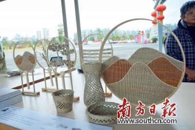 中國(guó)僑網(wǎng)莞草編織品的新舊對(duì)比,。