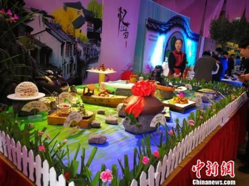 中國僑網(wǎng)“饕餮美畫”令食客們大呼“秀色可餐”,?!≡S娟 攝