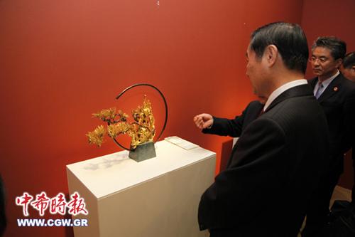 中國僑網“杭州傳統(tǒng)工藝創(chuàng)新展”亮相希臘,。(希臘《中希時報》/王洪普 攝)