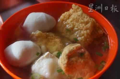 中國僑網(wǎng)客家釀豆腐60年來,,味道始終如一。(馬來西亞《星洲日報》/林曉薇 攝)