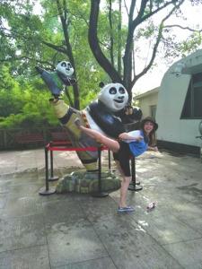中國僑網(wǎng)我愛功夫熊貓。