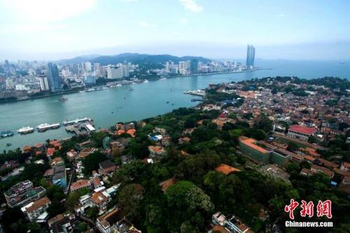中國(guó)僑網(wǎng)鳥(niǎo)瞰鼓浪嶼,。 王東明 攝