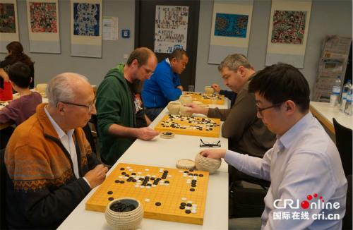 中國僑網(wǎng)棋友匯上中德高手對(duì)弈,。