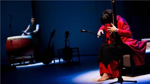中國(guó)僑網(wǎng)上海民族樂(lè)團(tuán)青年演奏七首古曲,。