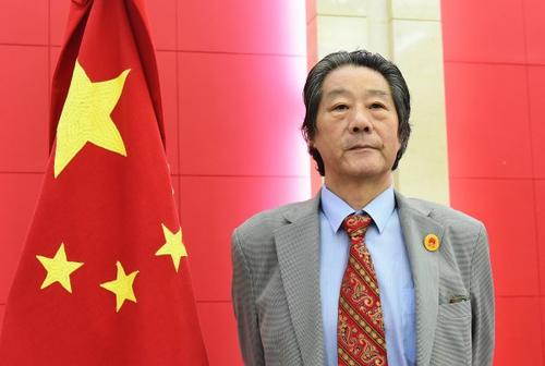 中國(guó)僑網(wǎng)阿根廷中國(guó)武術(shù)氣功協(xié)會(huì)會(huì)長(zhǎng)、錢(qián)氏武術(shù)館館長(zhǎng)錢(qián)蘭根,。(阿根廷華人網(wǎng)/錢(qián)蘭根供圖)