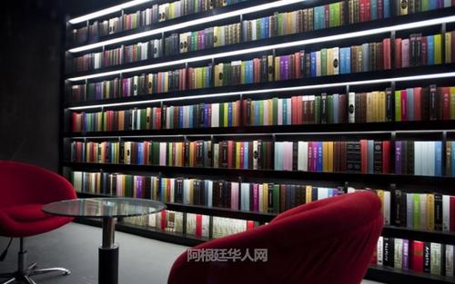 中國(guó)僑網(wǎng)中國(guó)書(shū)架,。(阿根廷華人網(wǎng))