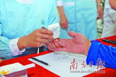 中國(guó)僑網(wǎng)在三種篩查過(guò)敏原方式中,,抽血檢驗(yàn)精準(zhǔn)率最高,。