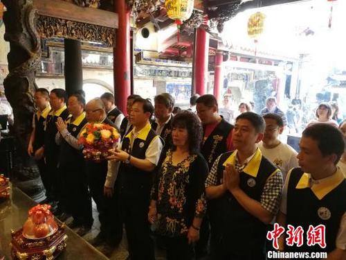 中國僑網(wǎng)福建省湄洲島媽祖祖廟文化交流團(tuán)赴臺交流,,拜謁媽祖,。 林群華 攝