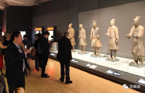 中國(guó)僑網(wǎng)資料圖:利物浦國(guó)家博物館舉辦兵馬俑展覽引關(guān)注,。(英國(guó)《華聞周刊》微信公眾號(hào))