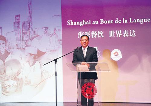 中國(guó)僑網(wǎng)李少平公參致辭。(法國(guó)《歐洲時(shí)報(bào)》/黃冠杰 攝)