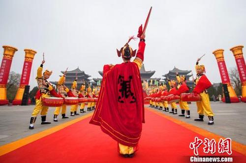 中國(guó)僑網(wǎng)圖為祭祖大典現(xiàn)場(chǎng),。 韋亮 攝