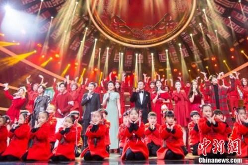 中國僑網(wǎng)圖為“四海同春”2019全球華僑華人春節(jié)大聯(lián)歡錄制現(xiàn)場,。